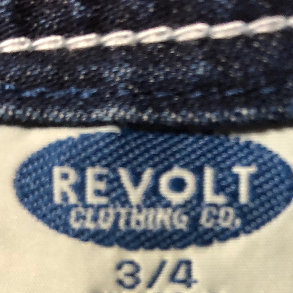 Shorts - Picture 3 of 3